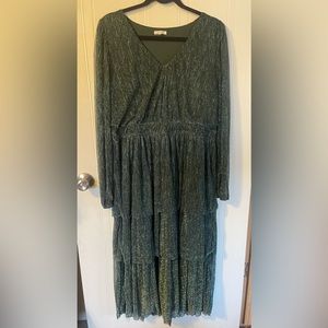Maurice’s Green Plisse Long Sleeve Midi Dress